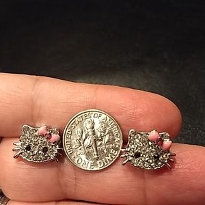 ❤️FINALPRICE❤️HelloKitty Earringstinyclear diamond